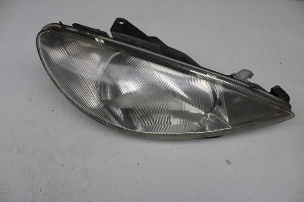 PHARE DROIT PEUGEOT  - Vue 1